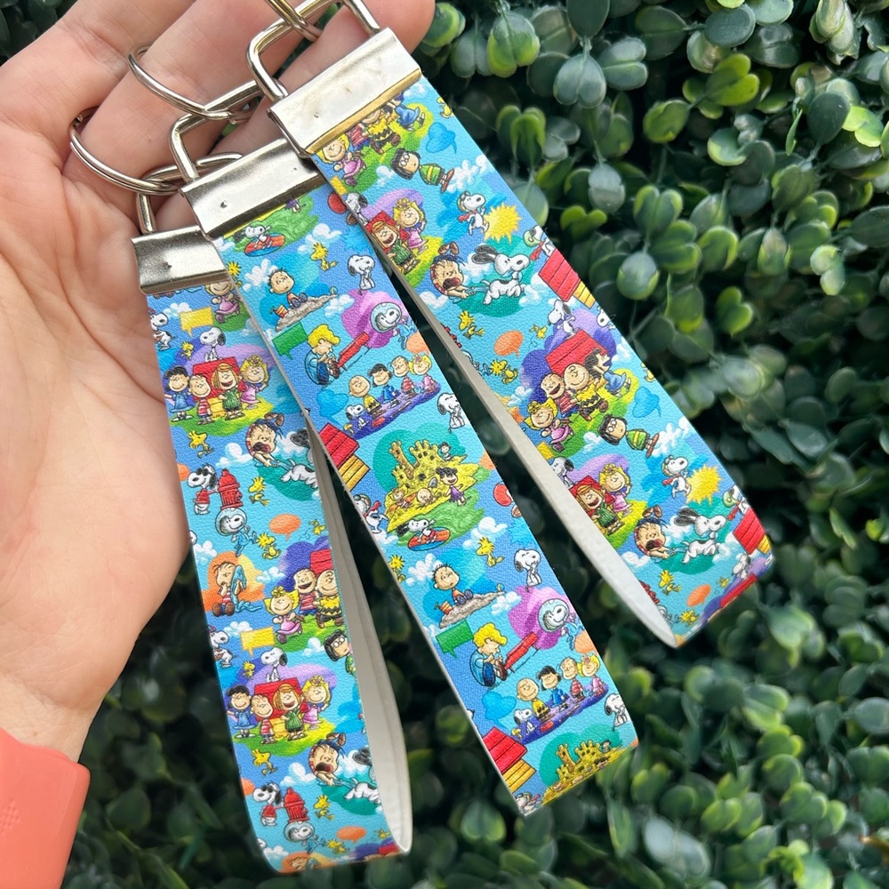 Snoopy wristlet